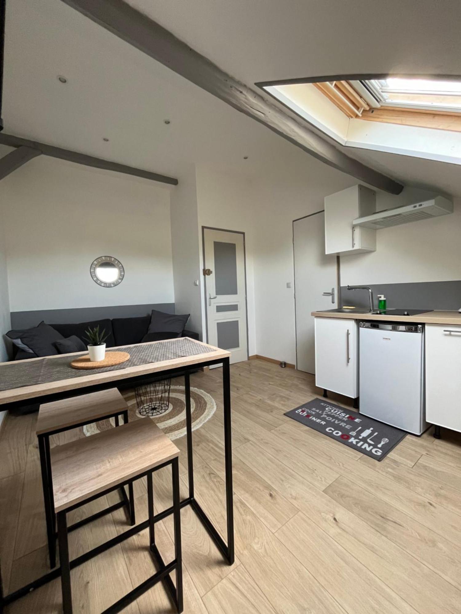 Apartamento Au Bouquet Troyen - Wifi - Calme Et Tranquillite Troyes Exterior foto